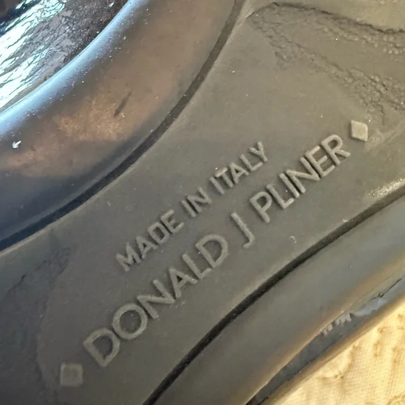 COUTURE Donald J Pliner MADE IN ITALY patent leather loafers like new 7.5 - Picture 3 of 5